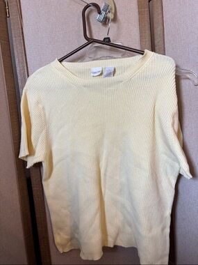 Cherokee Ribbed Short Sleeve Top in Pale Yellow XL